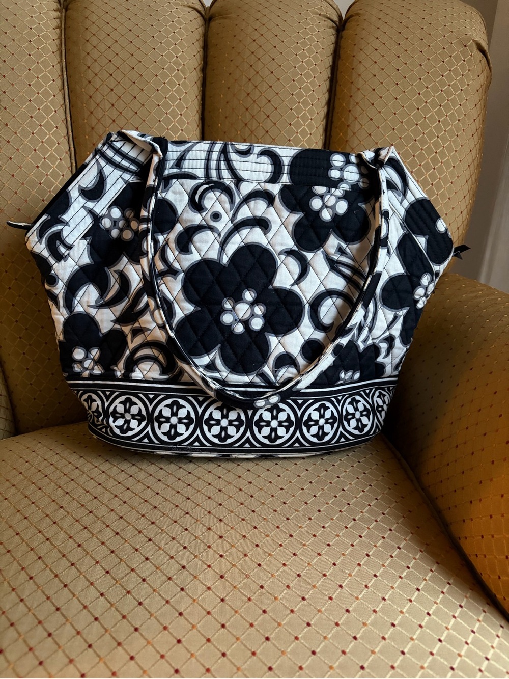 Vera Bradley Quilted Tote Bag Black White Floral Large Shoulder Bag